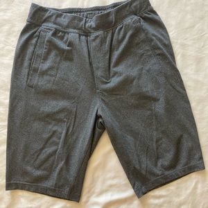 Men’s Lululemon shorts L